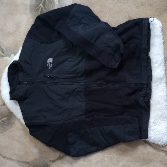 The North Face Jackets & Blazers - The North Face “Denali” women’s fleece jacket size L color black